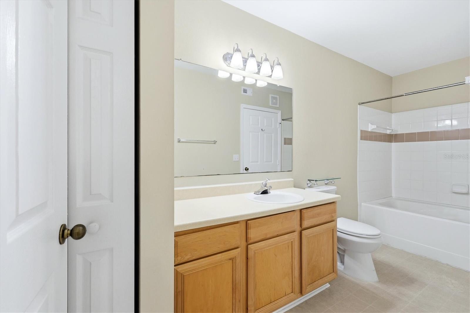 1015 VILLAGIO CIR #202, SARASOTA, FL, 34237