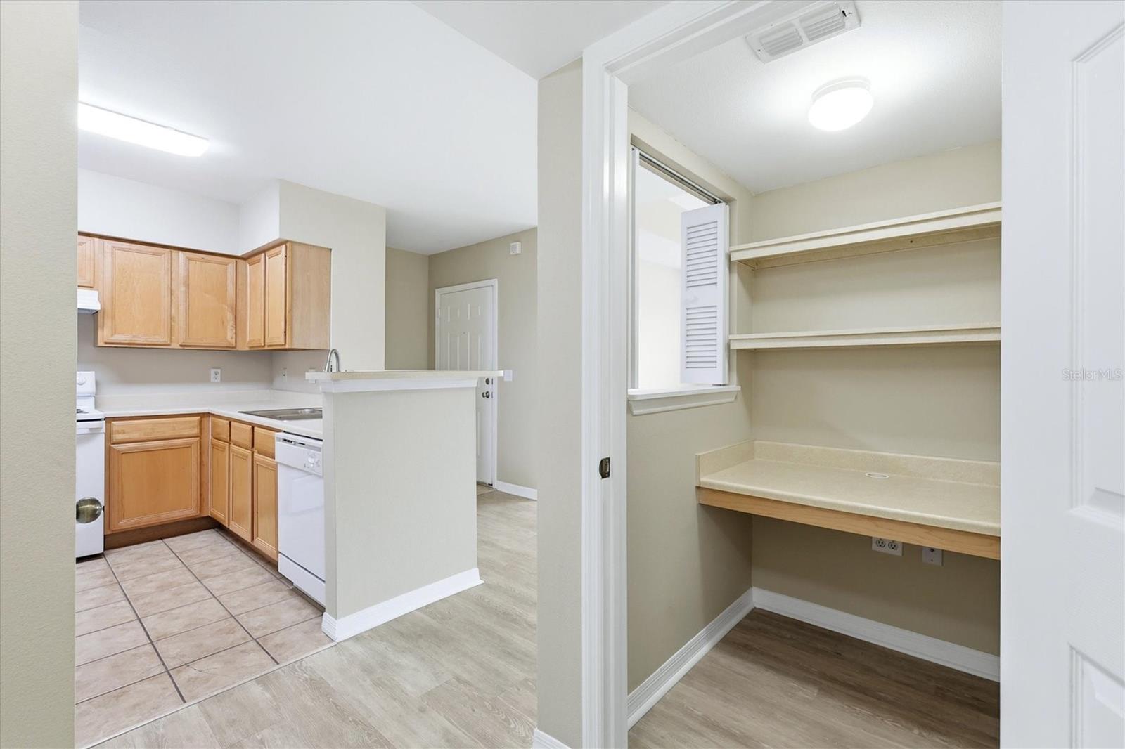 1015 VILLAGIO CIR #202, SARASOTA, FL, 34237