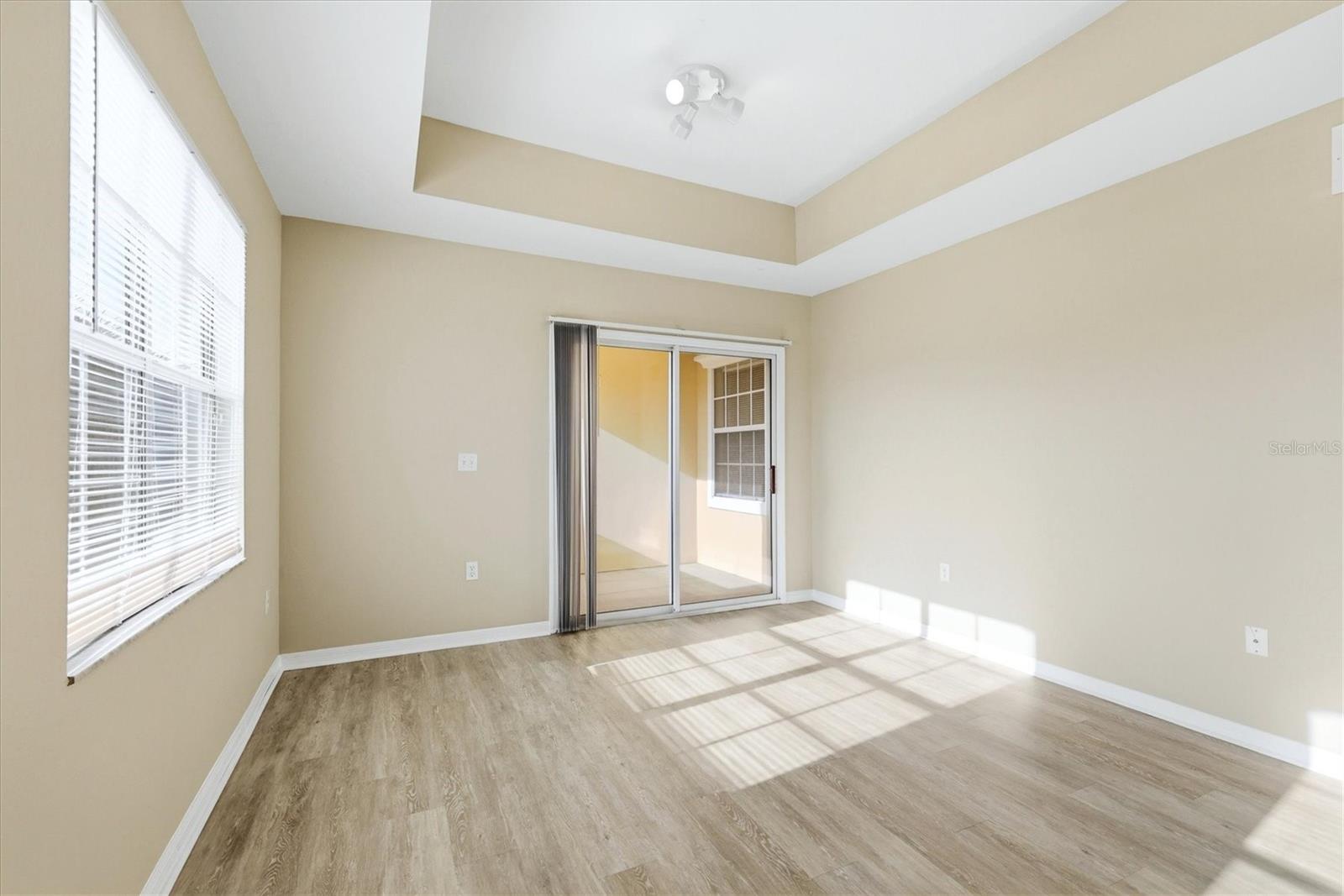 1015 VILLAGIO CIR #202, SARASOTA, FL, 34237