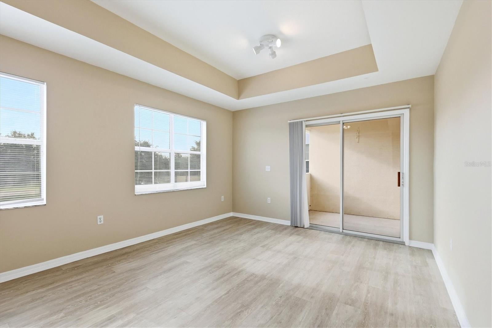 1015 VILLAGIO CIR #202, SARASOTA, FL, 34237