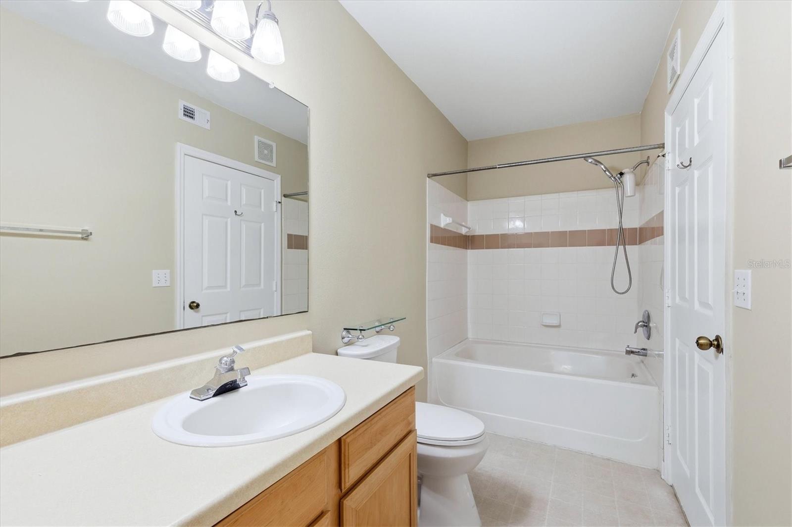 1015 VILLAGIO CIR #202, SARASOTA, FL, 34237