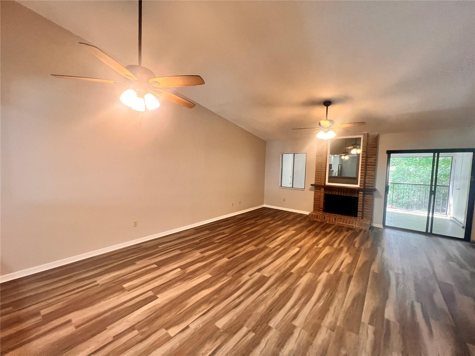17 ESCONDIDO CIR #239, ALTAMONTE SPRINGS, FL, 32701
