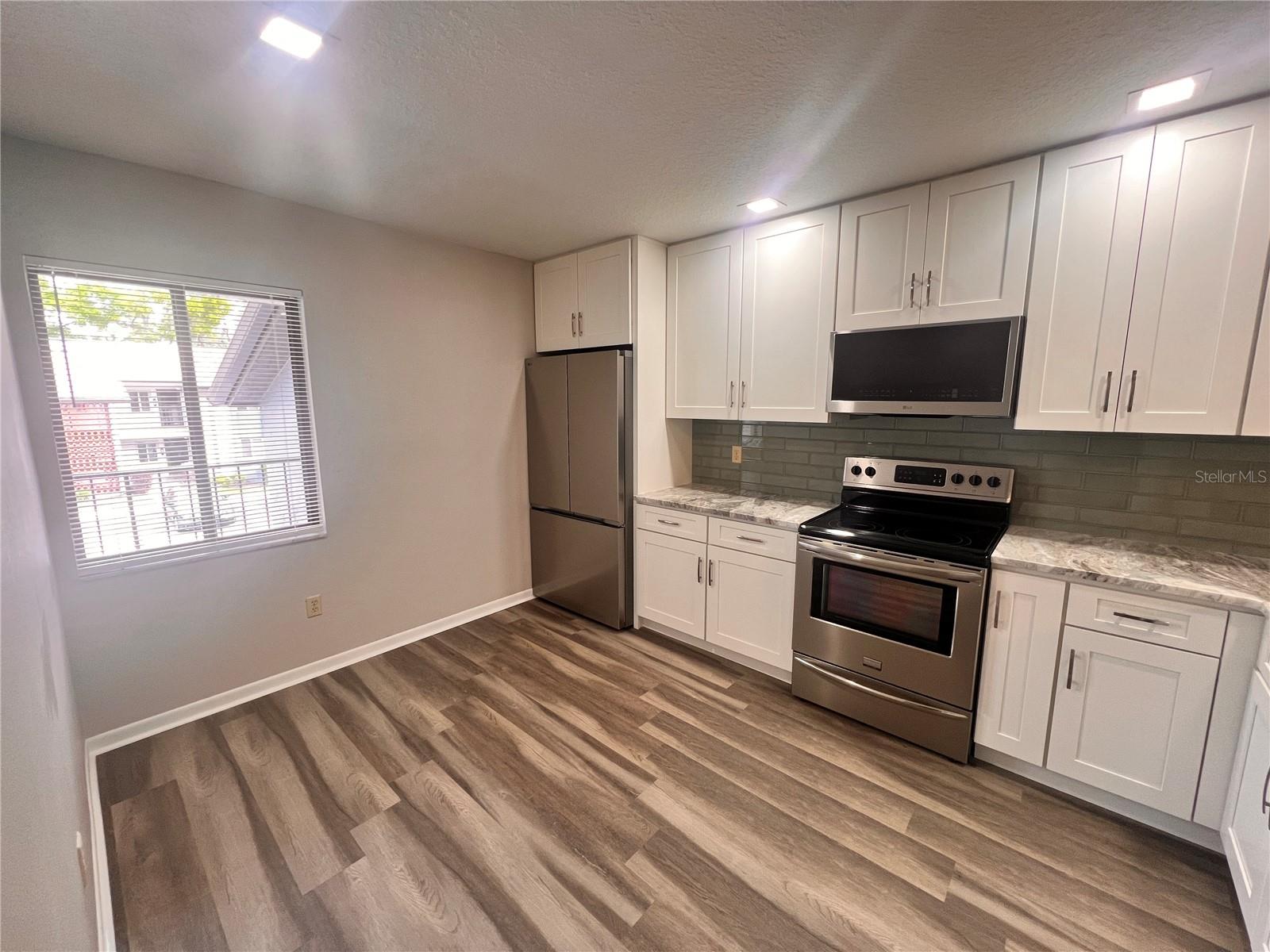 17 ESCONDIDO CIR #239, ALTAMONTE SPRINGS, FL, 32701