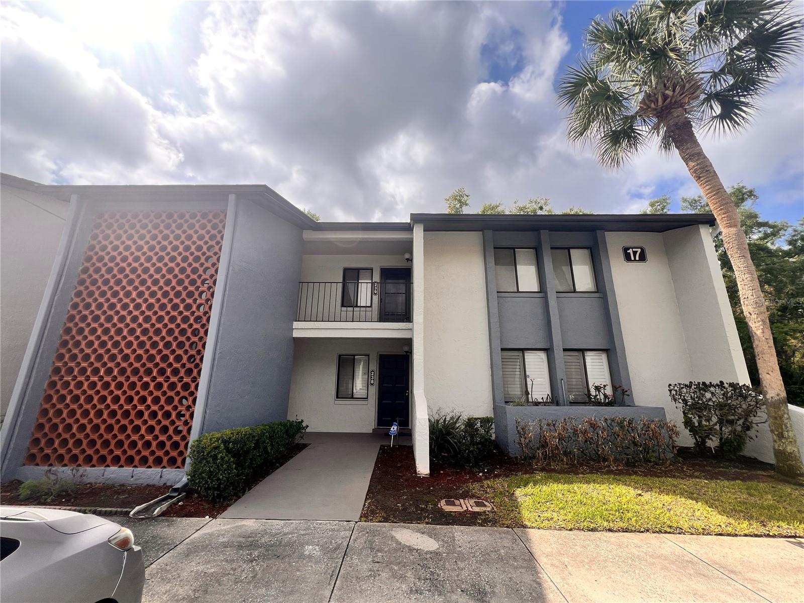 17 ESCONDIDO CIR #239, ALTAMONTE SPRINGS, FL, 32701