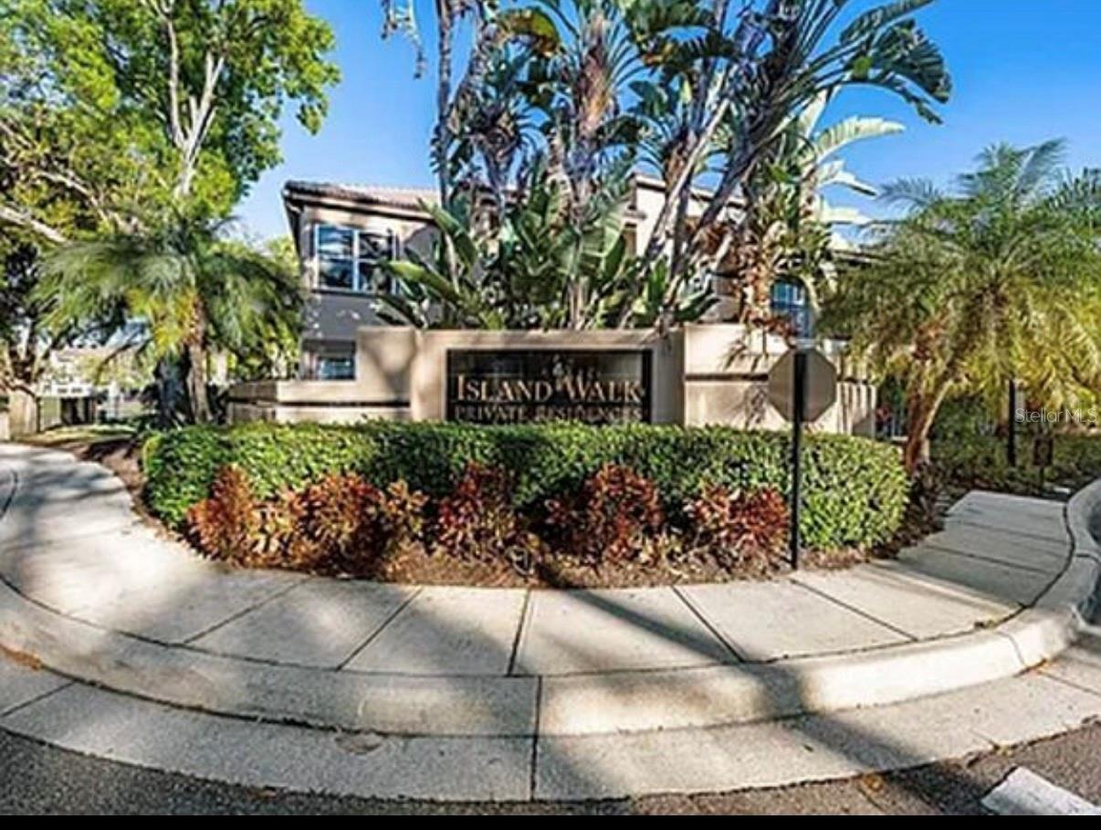 804 NORMANDY TRACE RD, TAMPA, FL, 33602