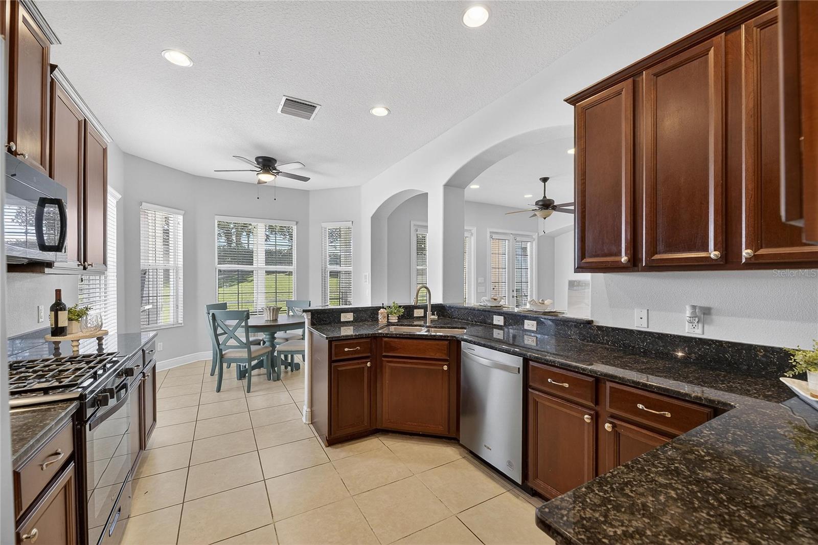 410 MANNS HARBOR DR, APOLLO BEACH, FL, 33572