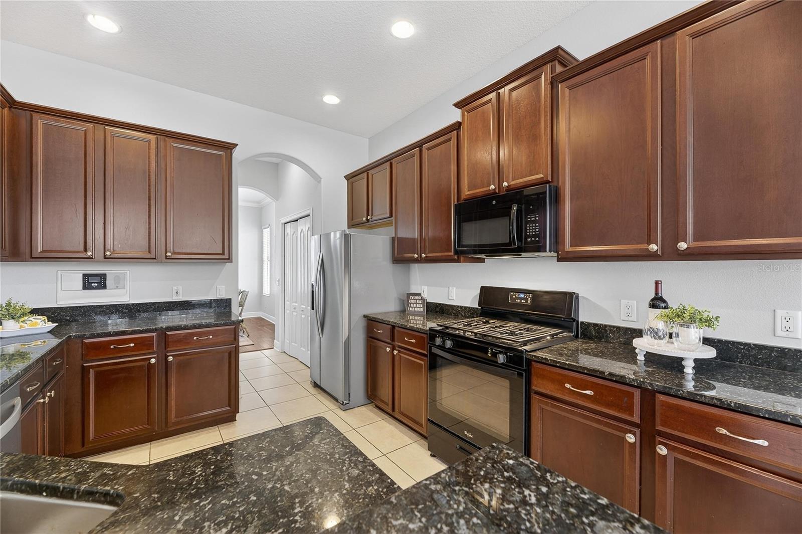 410 MANNS HARBOR DR, APOLLO BEACH, FL, 33572