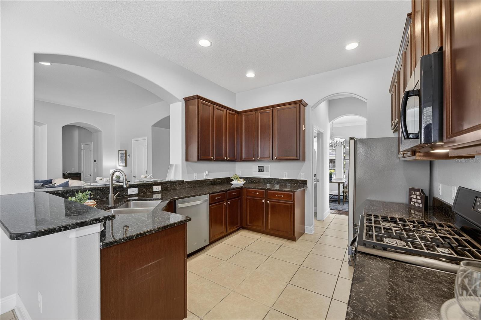 410 MANNS HARBOR DR, APOLLO BEACH, FL, 33572