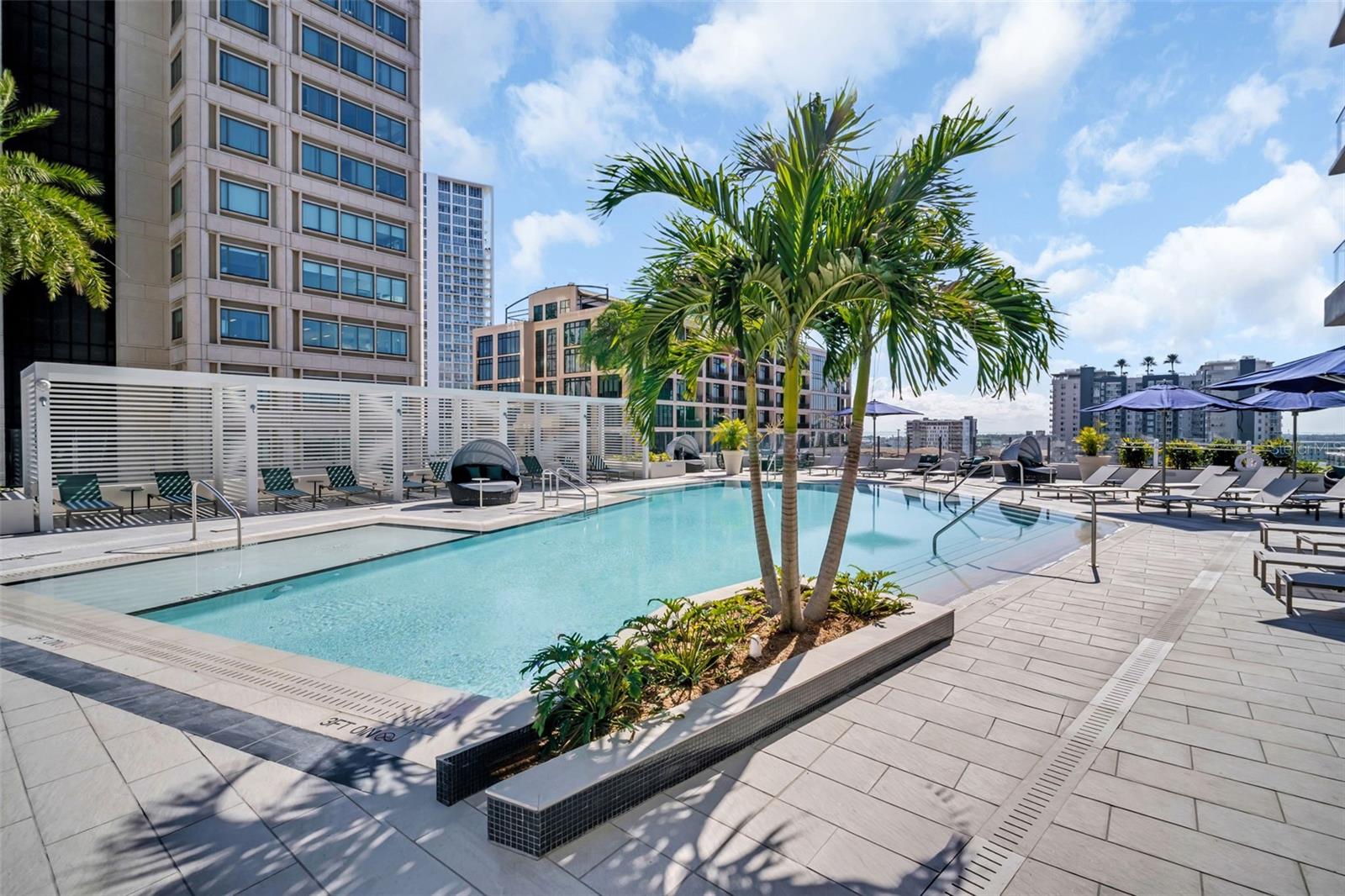 275 1ST AVE S #3704, ST PETERSBURG, FL, 33701