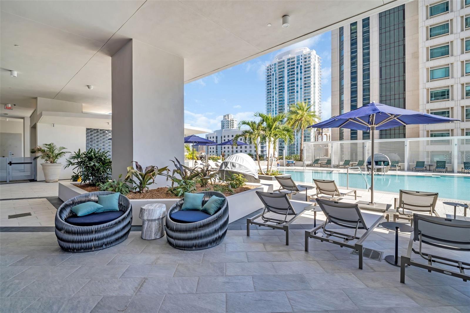 275 1ST AVE S #3704, ST PETERSBURG, FL, 33701