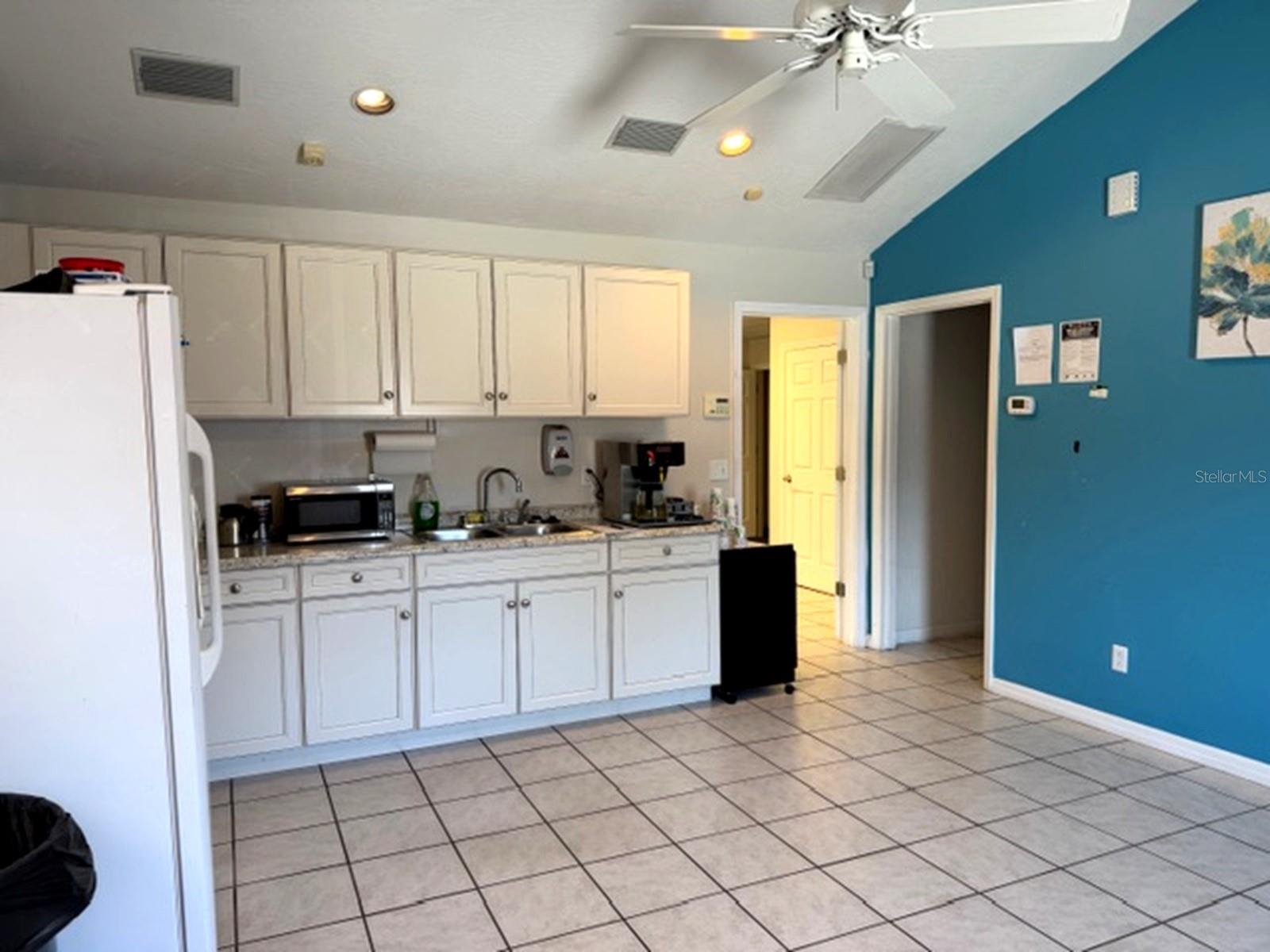 233 12TH ST SW, LARGO, FL, 33770