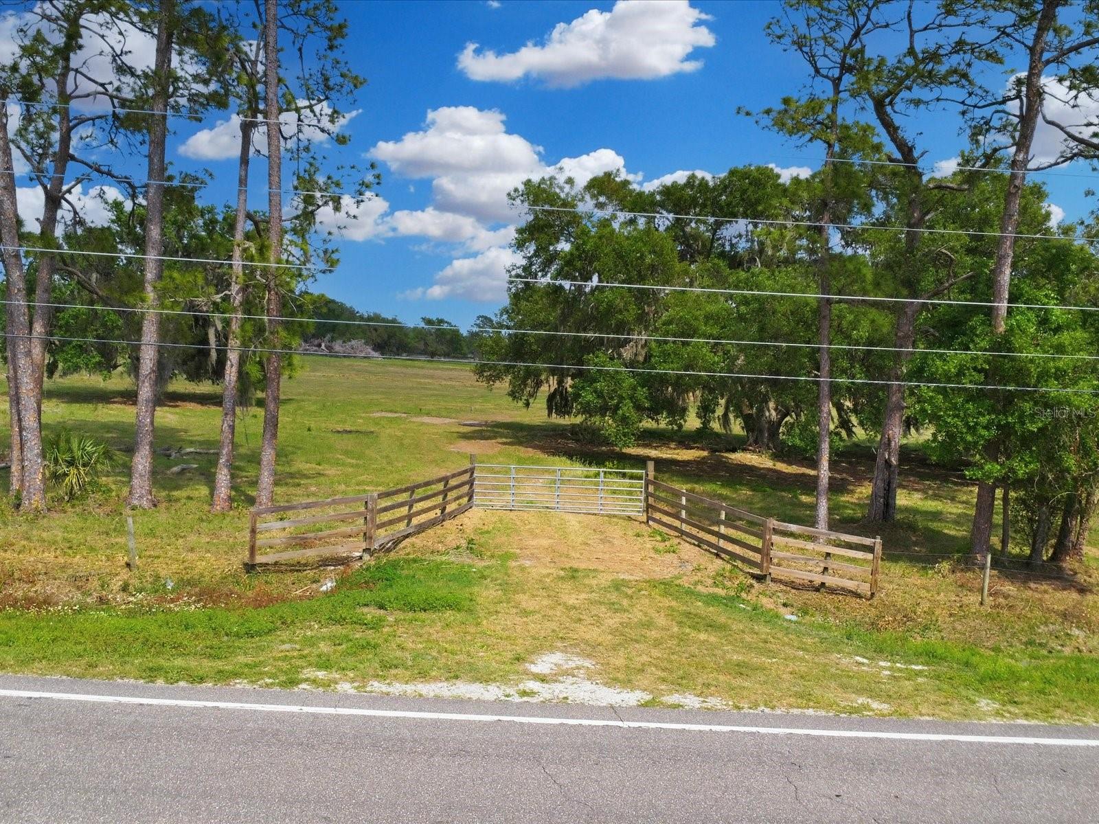 COUNTY ROAD 469, CENTER HILL, FL, 33514