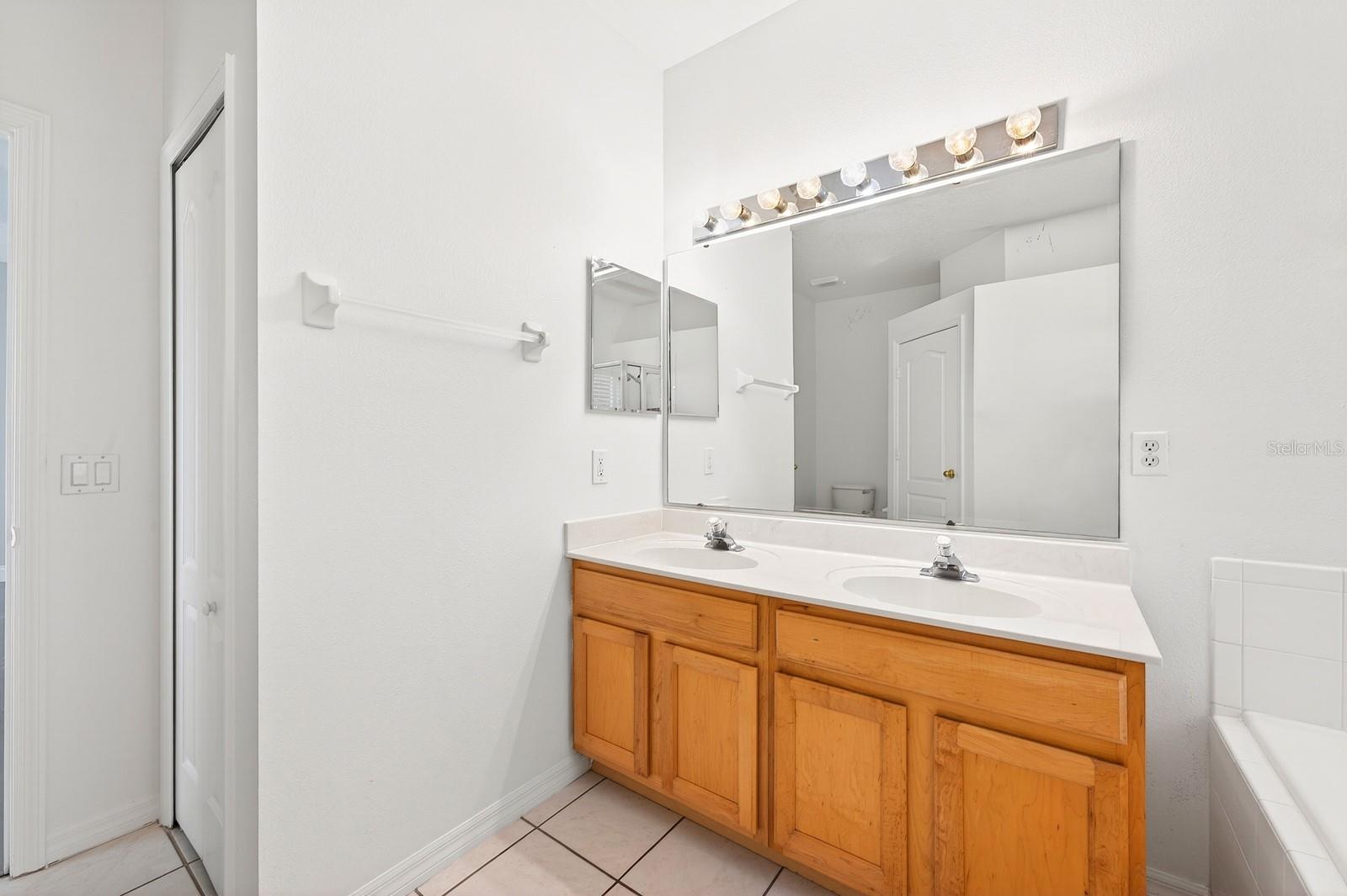 501 CAREY WAY, ORLANDO, FL, 32825