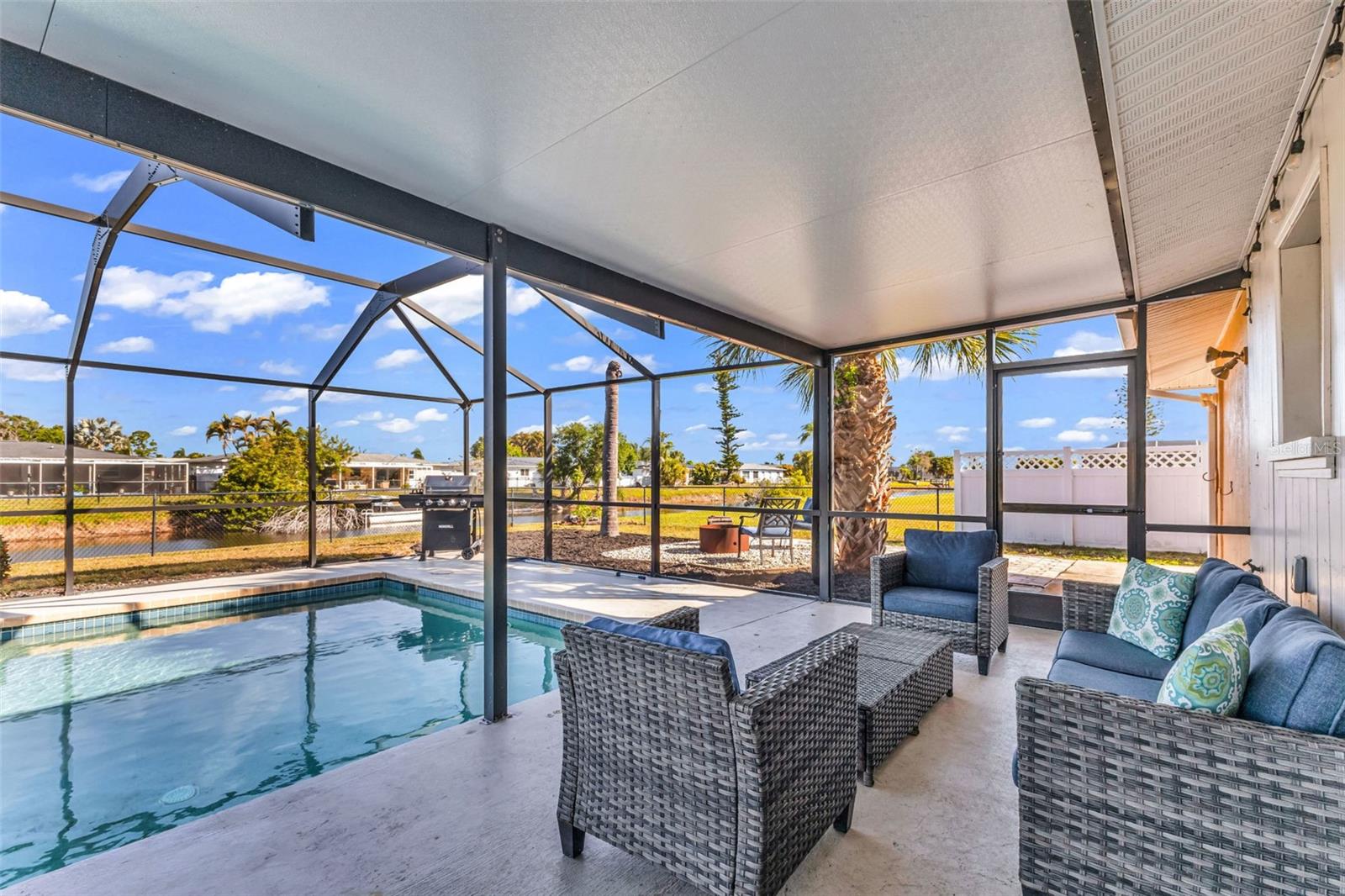 18 ANNAPOLIS LN, ROTONDA WEST, FL, 33947