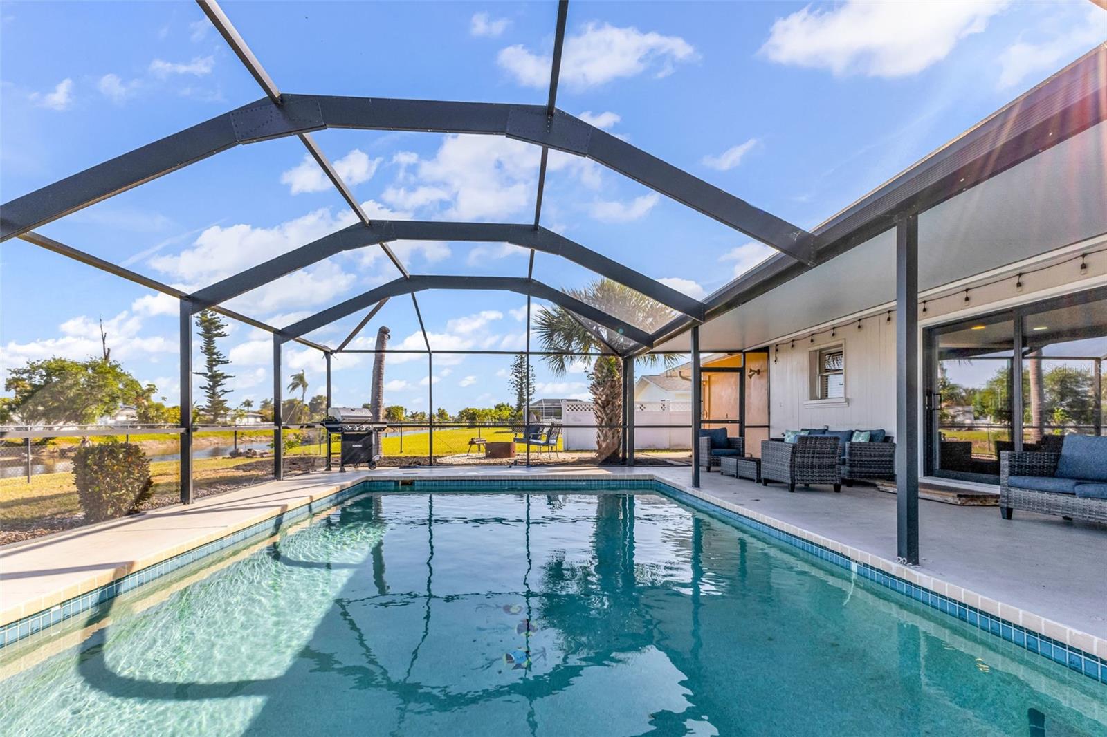 18 ANNAPOLIS LN, ROTONDA WEST, FL, 33947