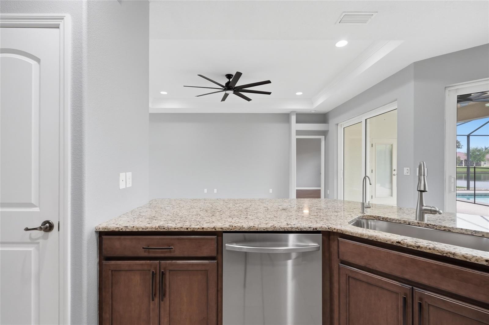 6 ARENA LAKE DR, PALM COAST, FL, 32137