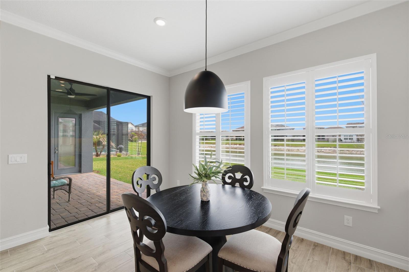 dinette with lanai access