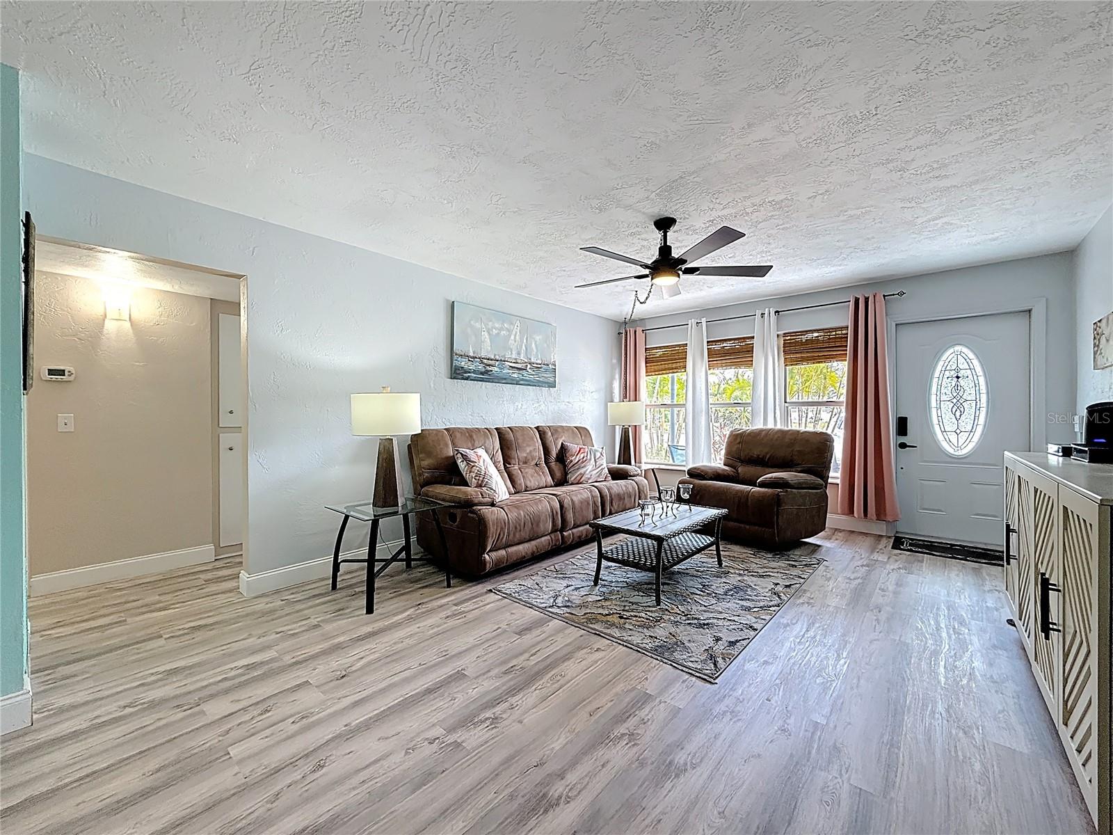 5861 42ND TER N #1610, KENNETH CITY, FL, 33709
