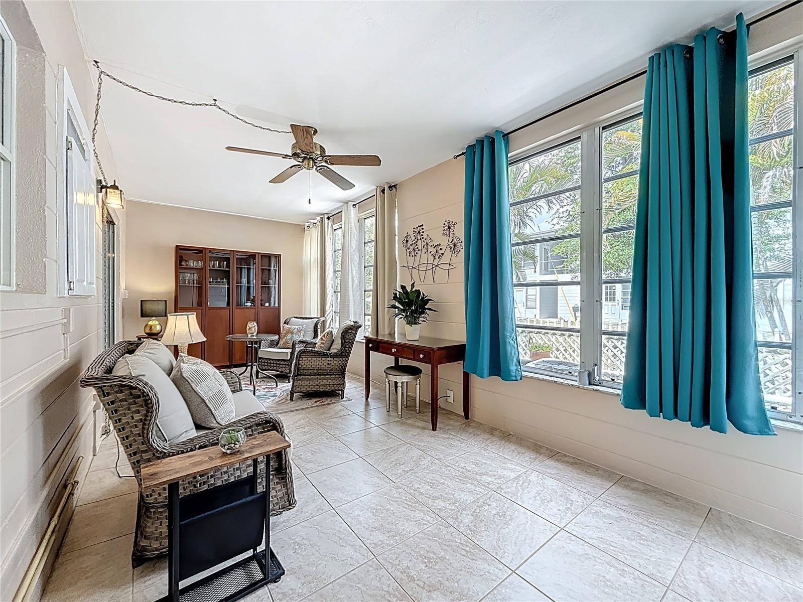 5861 42ND TER N #1610, KENNETH CITY, FL, 33709
