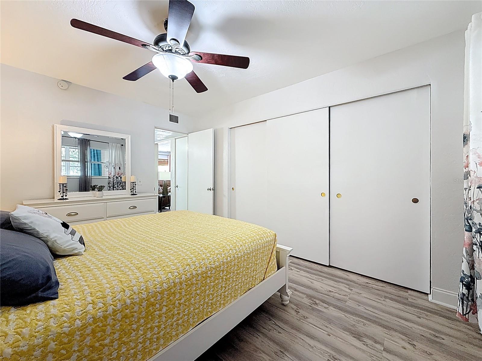 5861 42ND TER N #1610, KENNETH CITY, FL, 33709