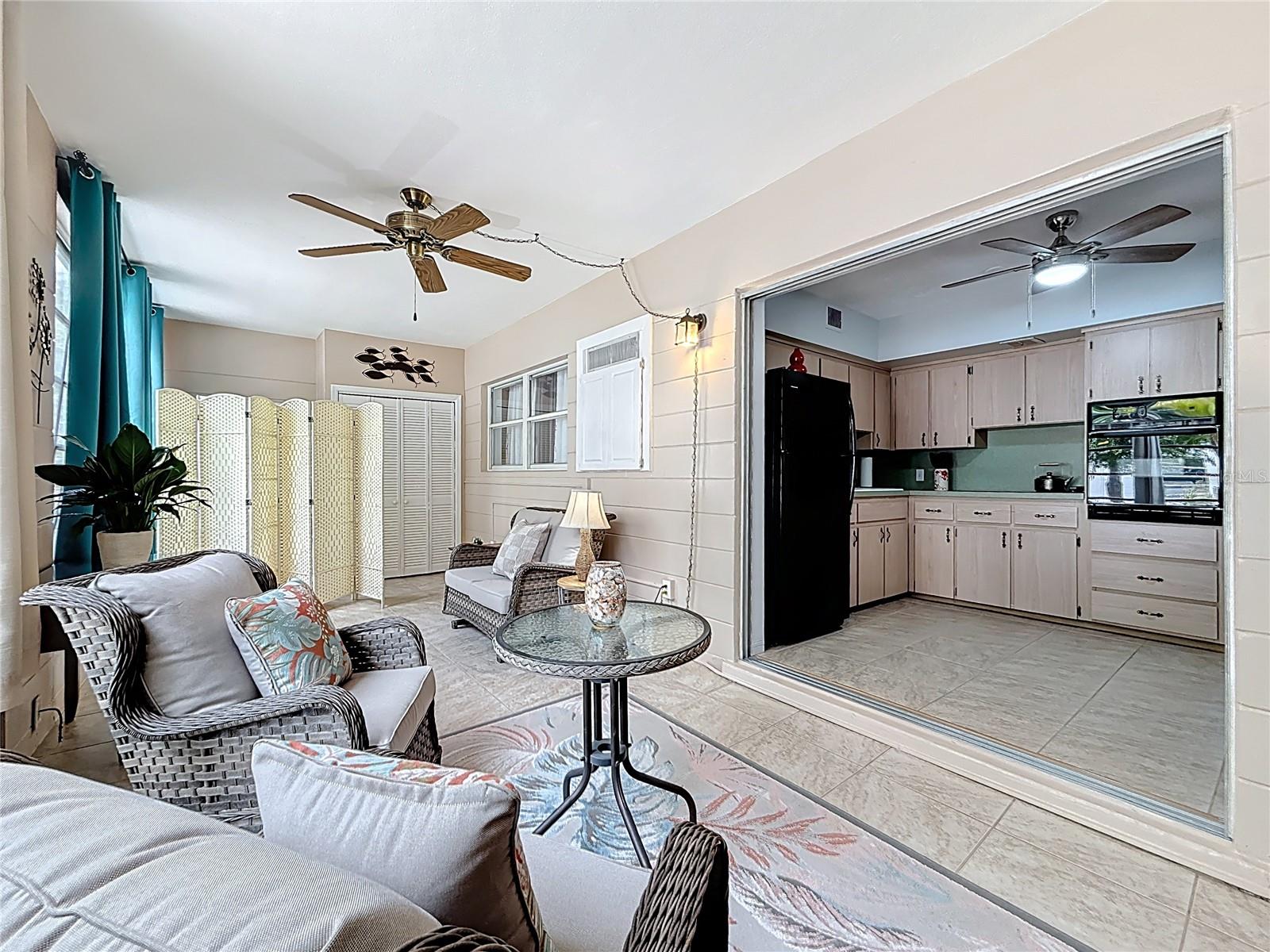 5861 42ND TER N #1610, KENNETH CITY, FL, 33709