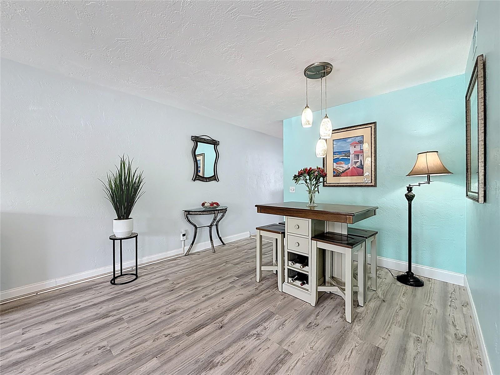 5861 42ND TER N #1610, KENNETH CITY, FL, 33709