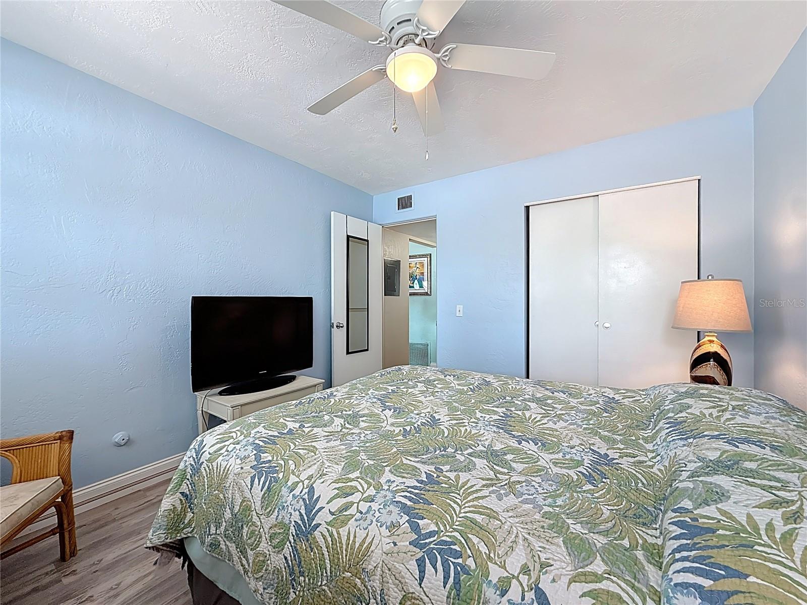 5861 42ND TER N #1610, KENNETH CITY, FL, 33709