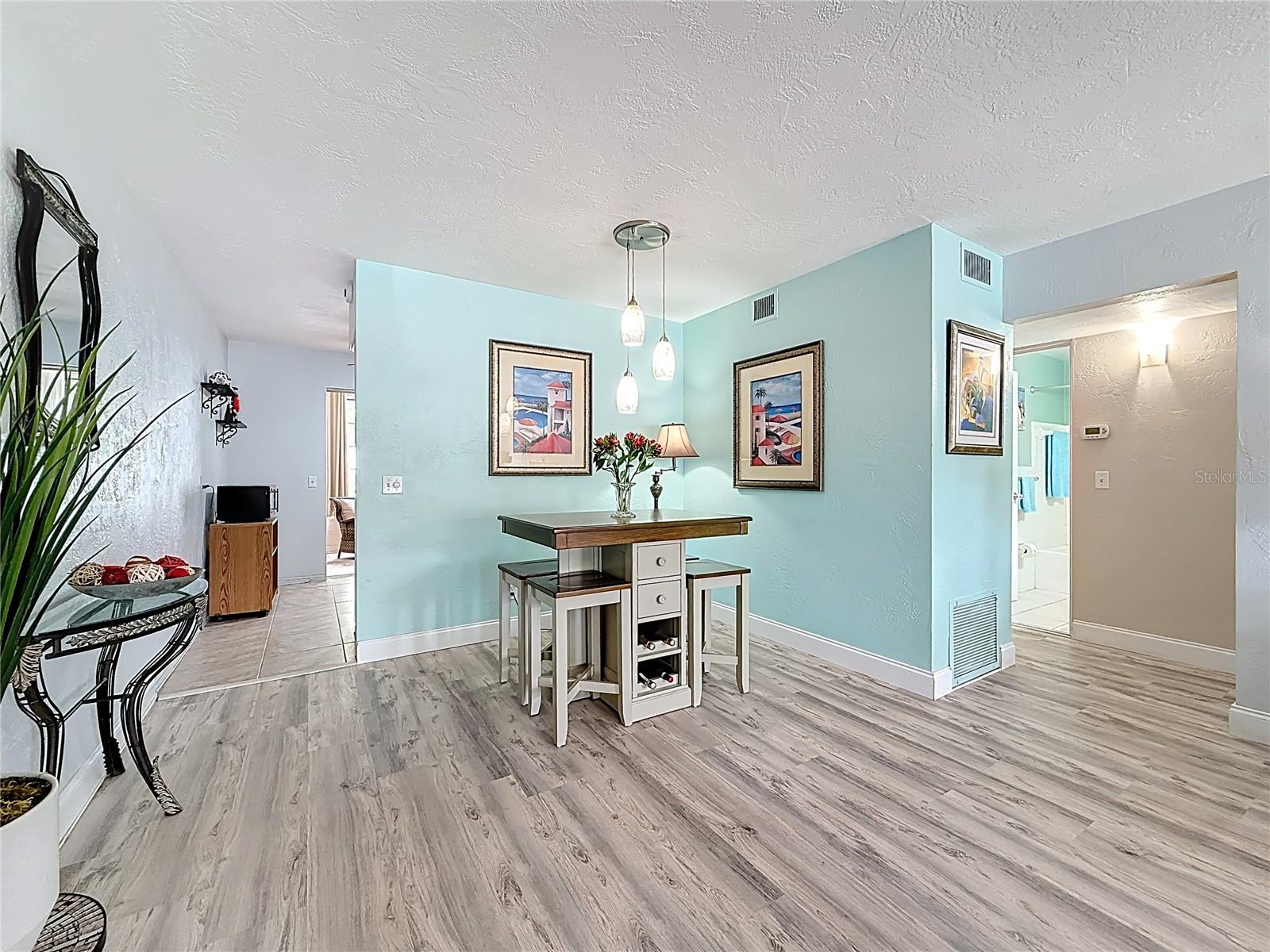 5861 42ND TER N #1610, KENNETH CITY, FL, 33709
