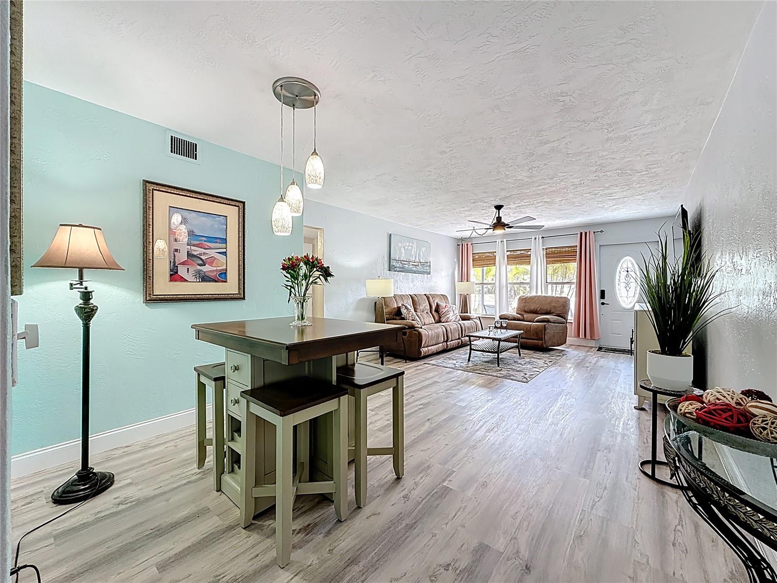 5861 42ND TER N #1610, KENNETH CITY, FL, 33709