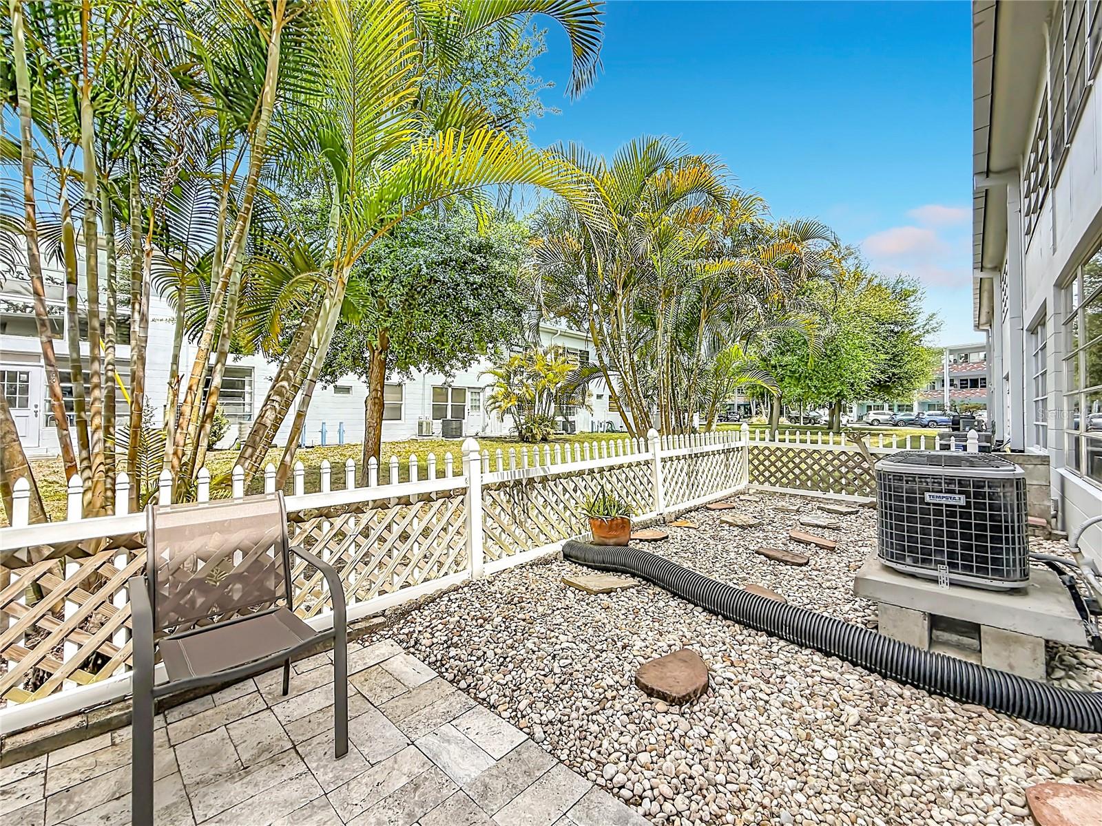 5861 42ND TER N #1610, KENNETH CITY, FL, 33709