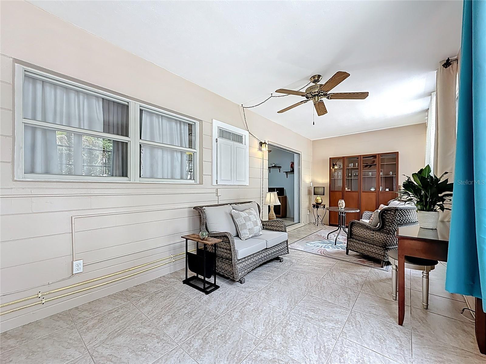 5861 42ND TER N #1610, KENNETH CITY, FL, 33709