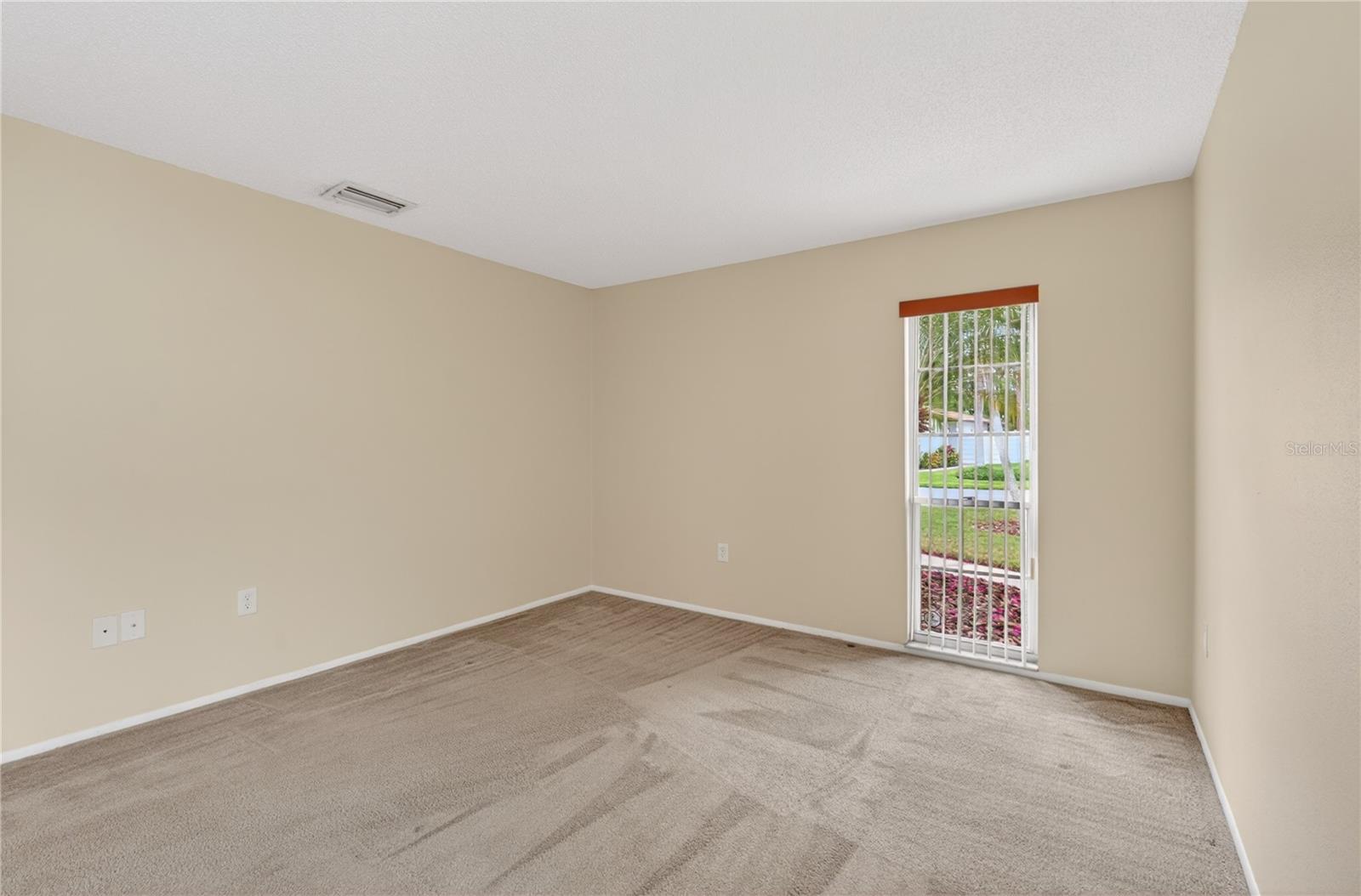 3501 N VILLAGE CT #220, SARASOTA, FL, 34231