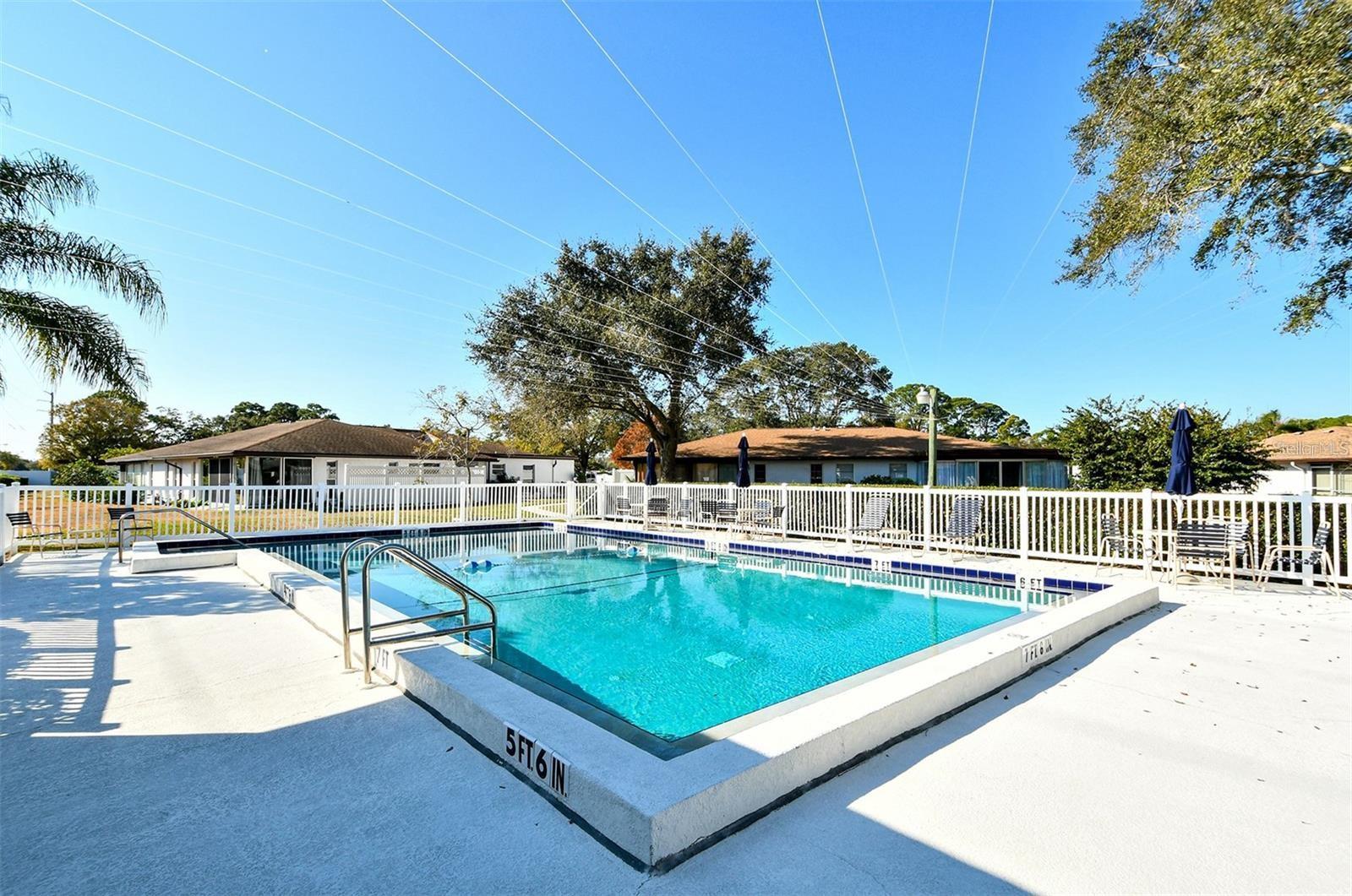 3501 N VILLAGE CT #220, SARASOTA, FL, 34231