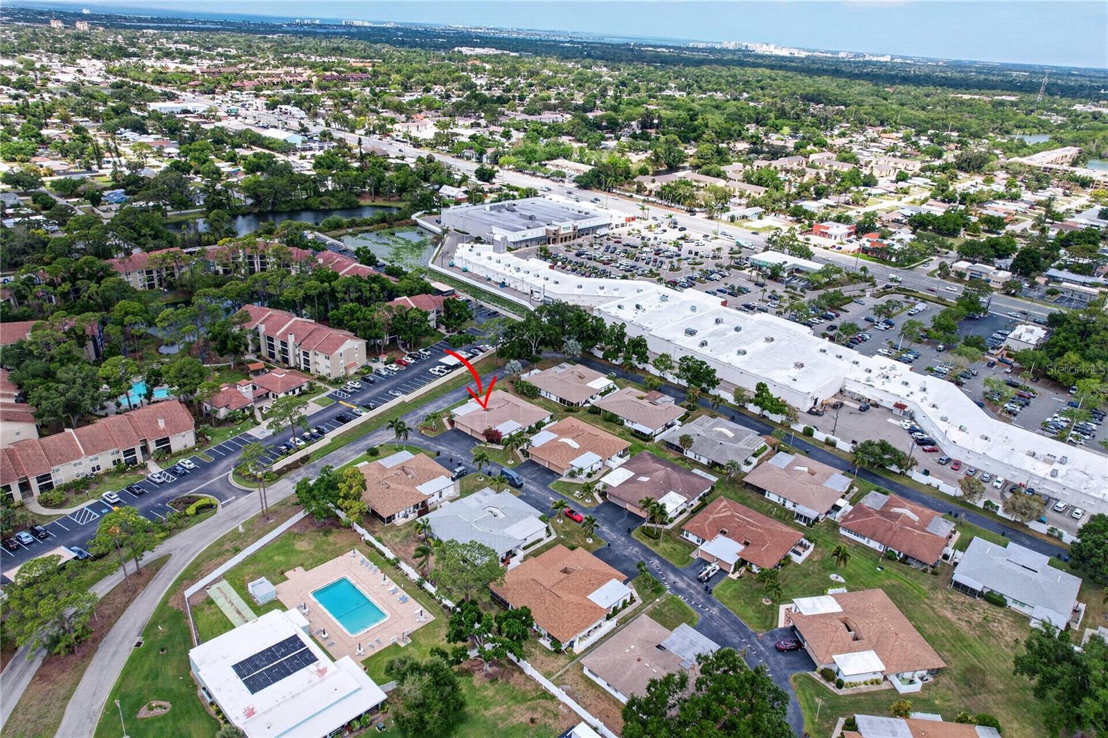 3501 N VILLAGE CT #220, SARASOTA, FL, 34231