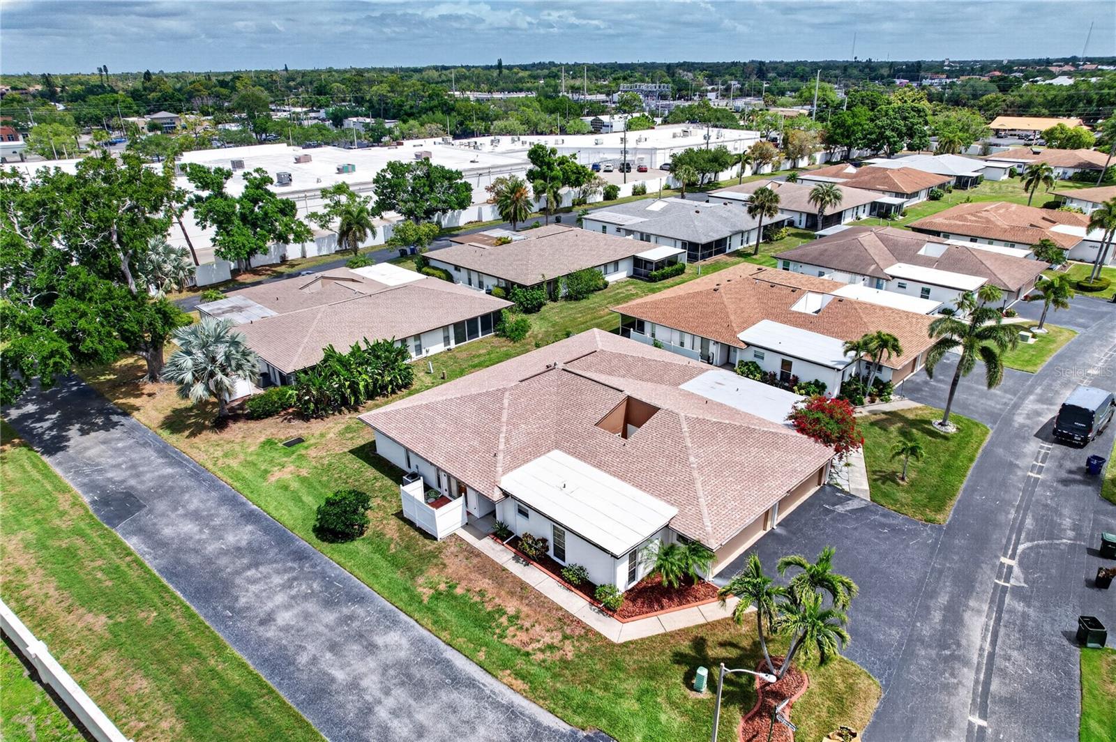 3501 N VILLAGE CT #220, SARASOTA, FL, 34231