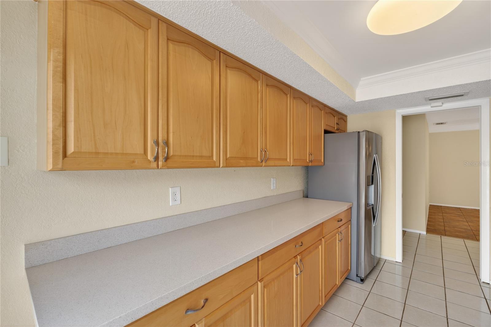 3501 N VILLAGE CT #220, SARASOTA, FL, 34231