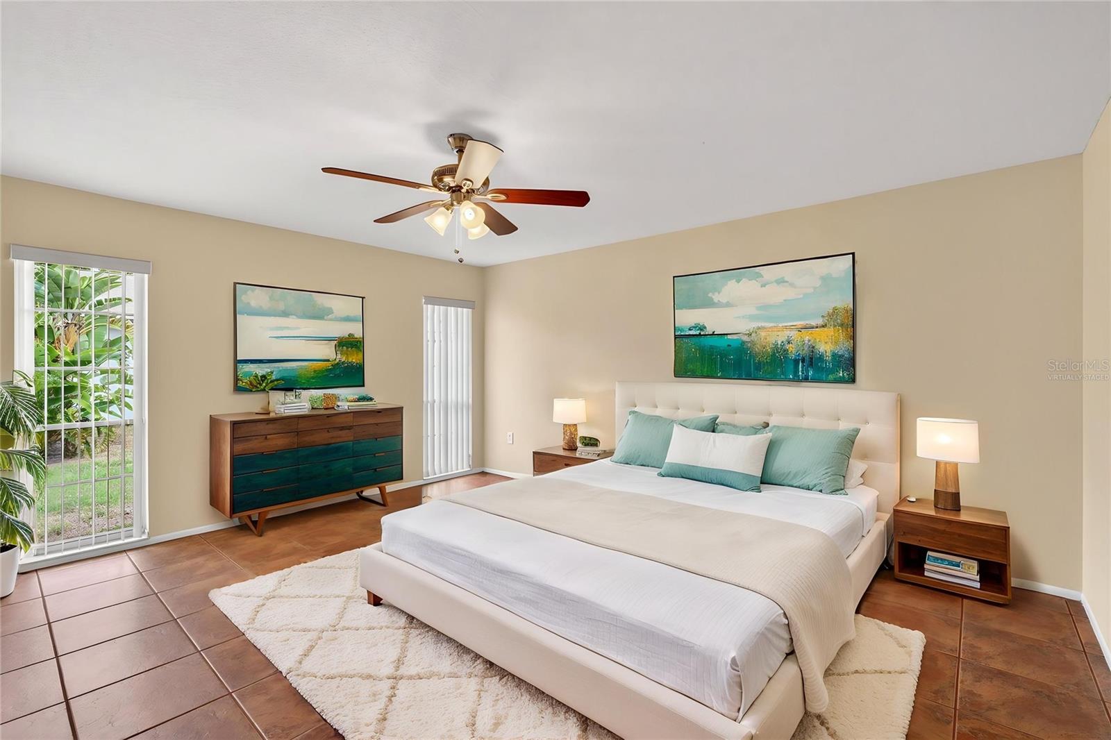 3501 N VILLAGE CT #220, SARASOTA, FL, 34231