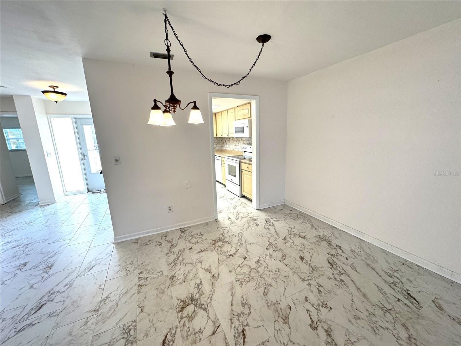 610 INDIAN ROCKS RD N #103, BELLEAIR BLUFFS, FL, 33770