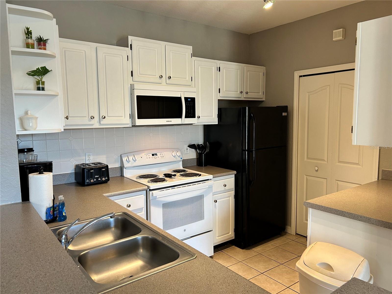 8809 DUNES CT #303, KISSIMMEE, FL, 34747