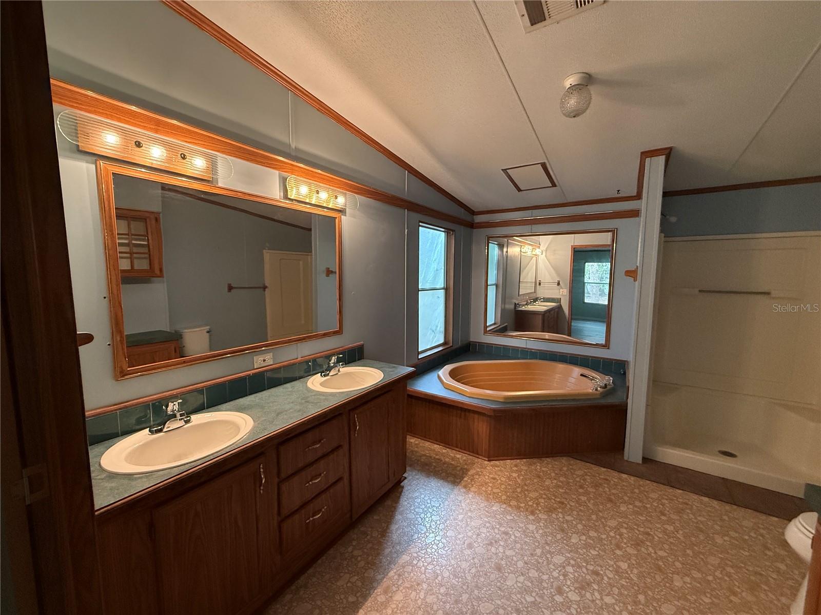 5613 NW 202ND PL, ALACHUA, FL, 32615