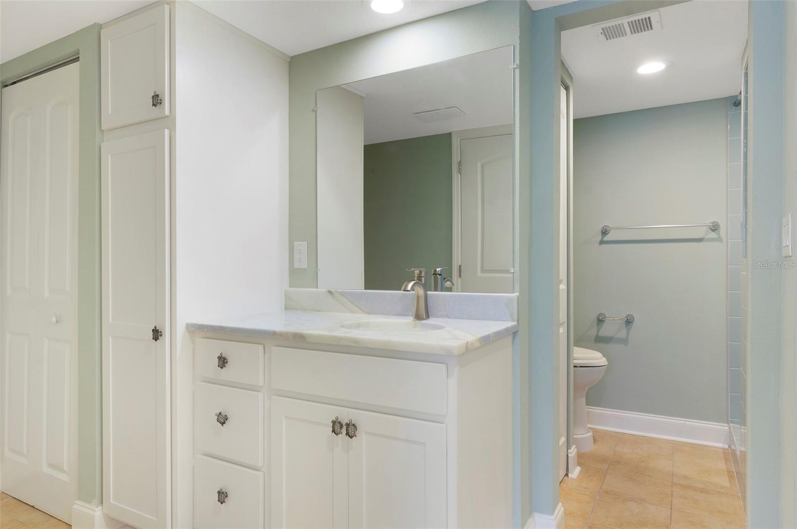 450 TREASURE ISLAND CSWY #105, TREASURE ISLAND, FL, 33706