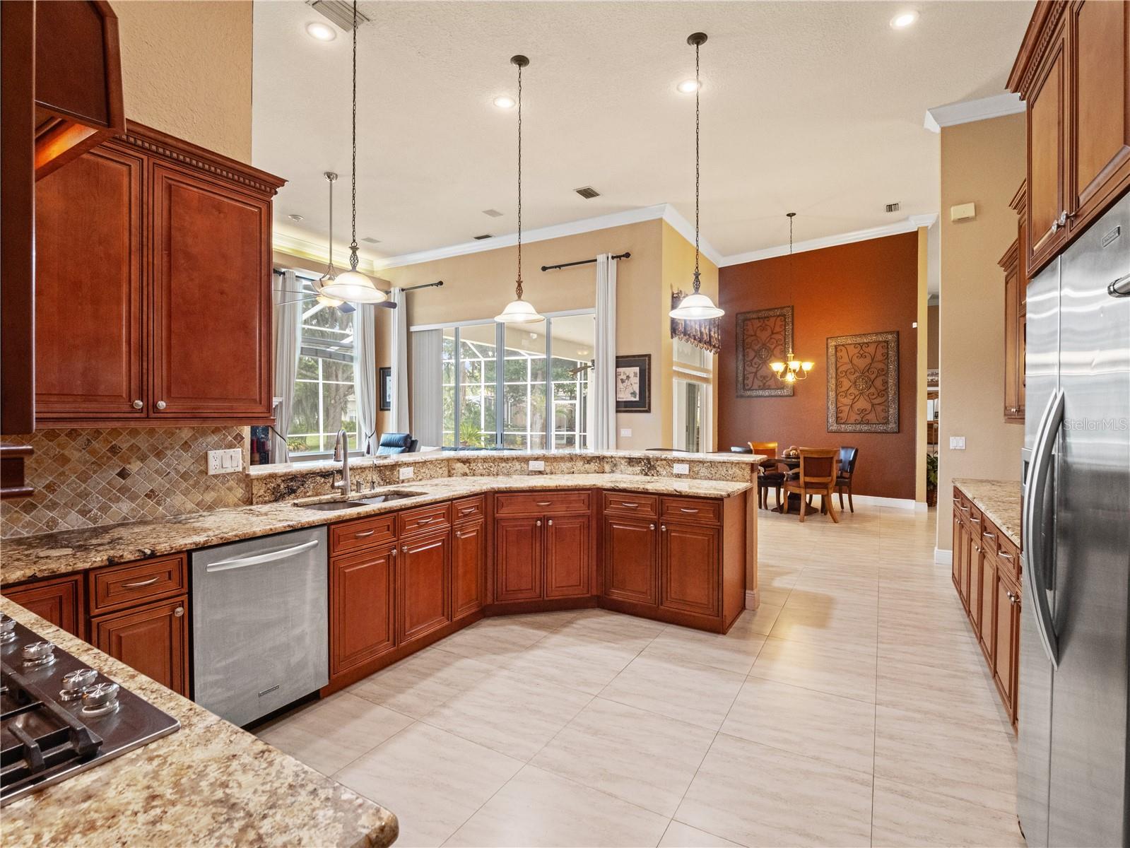 5021 WESLEY DR, TAMPA, FL, 33647