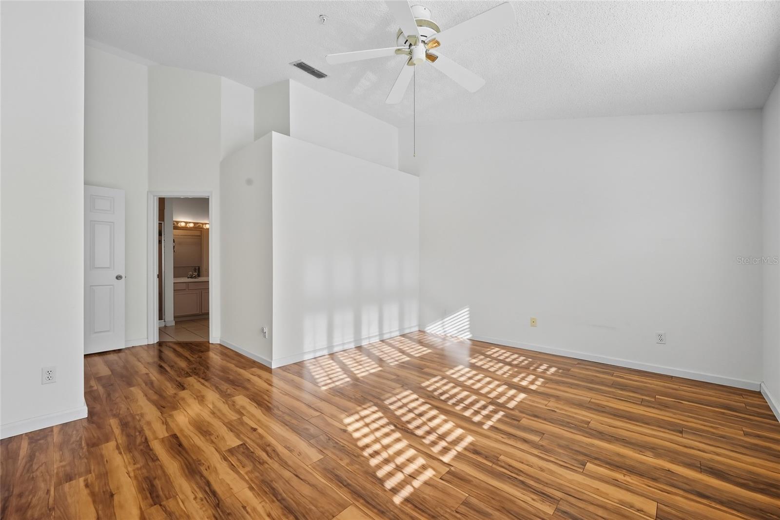 6029 LAKE POINTE DR #202, ORLANDO, FL, 32822