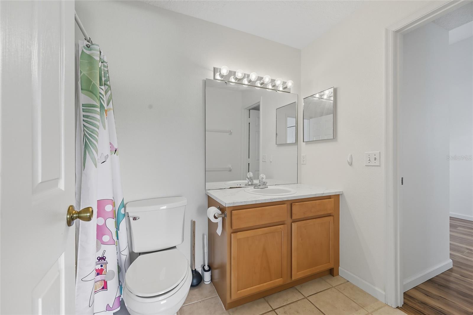 6029 LAKE POINTE DR #202, ORLANDO, FL, 32822