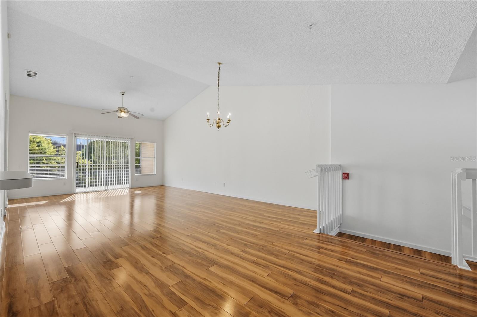 6029 LAKE POINTE DR #202, ORLANDO, FL, 32822