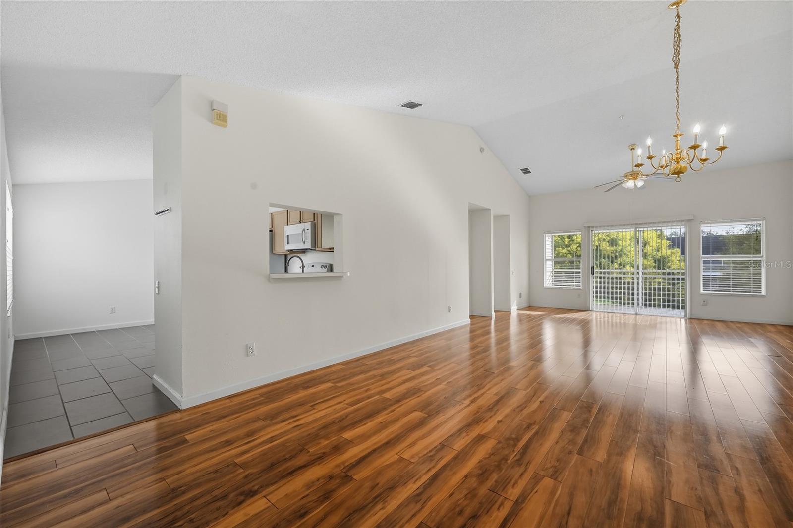 6029 LAKE POINTE DR #202, ORLANDO, FL, 32822