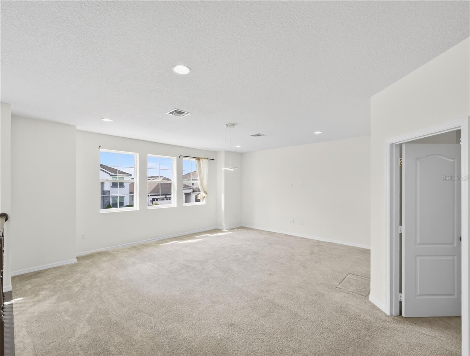 2556 LEYLAND CYPRESS LN, SANFORD, FL, 32773