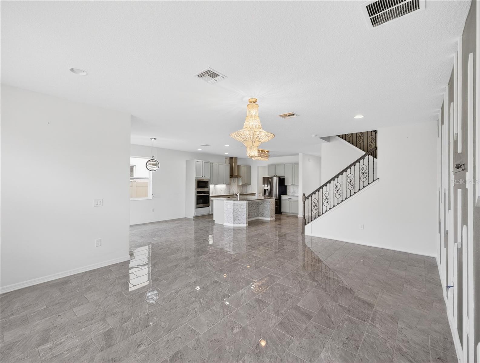 2556 LEYLAND CYPRESS LN, SANFORD, FL, 32773