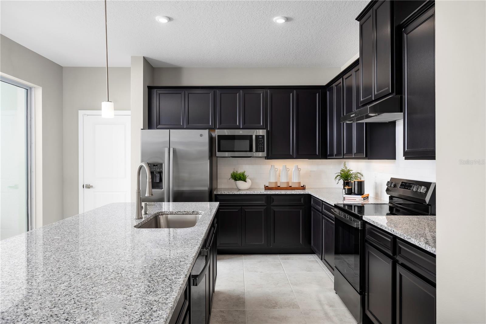 3738 SKY MOUNTAIN ALY, APOPKA, FL, 32712