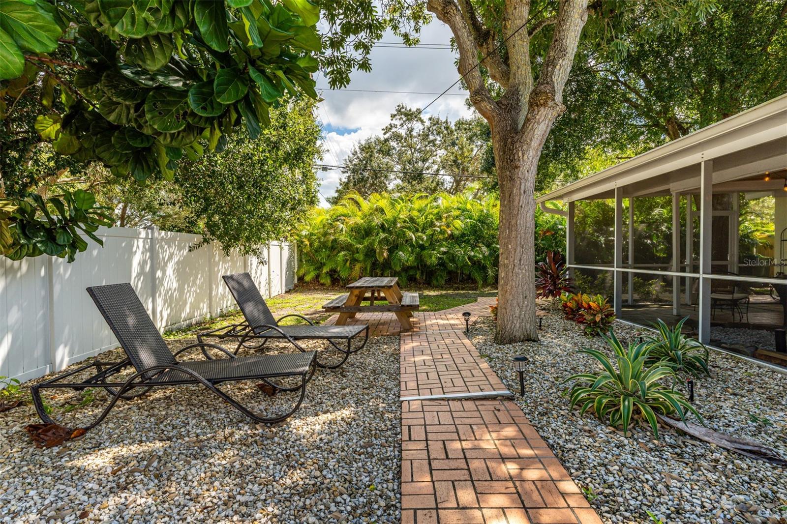 2363 MILFORD CIR, SARASOTA, FL, 34239